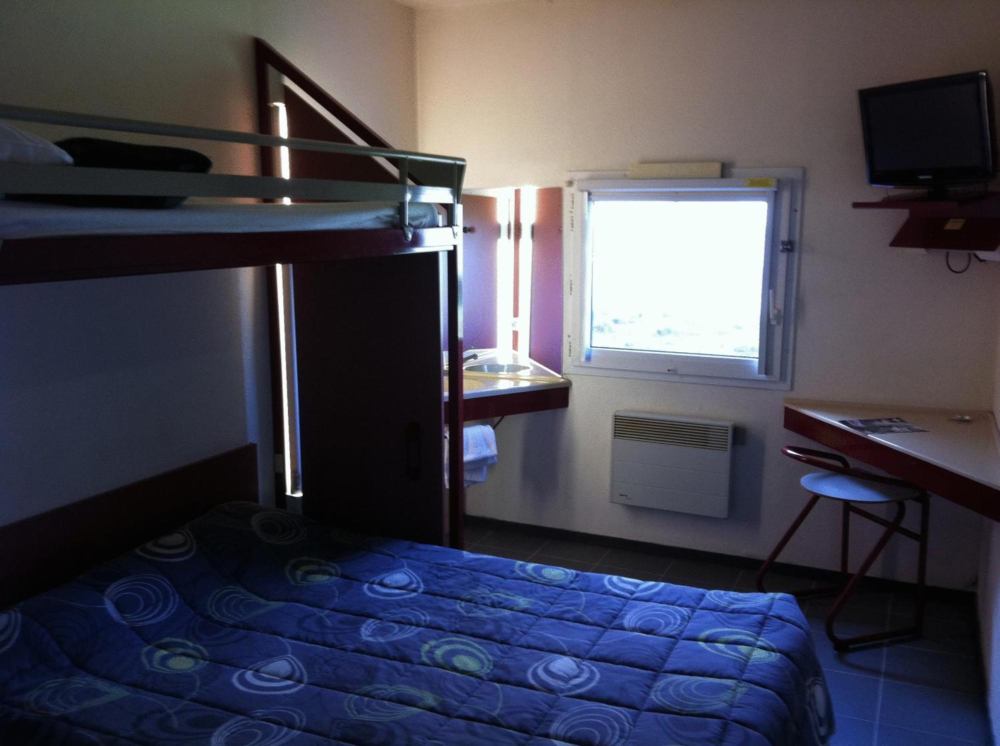 Lemon Hotel Dreux Chartres Экстерьер фото