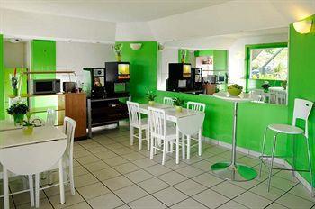 Lemon Hotel Dreux Chartres Экстерьер фото