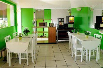 Lemon Hotel Dreux Chartres Экстерьер фото