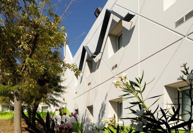 Lemon Hotel Dreux Chartres Экстерьер фото